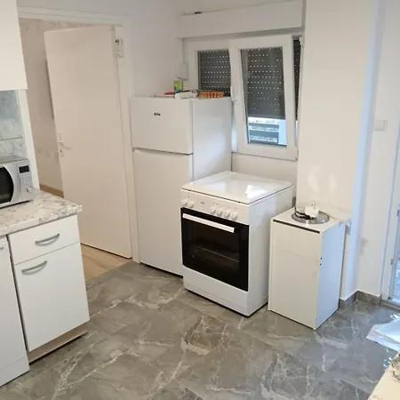 Lejlighed In With Balcony, Air Conditioning, Wifi, Dishwasher 4834-3 Ždrelac