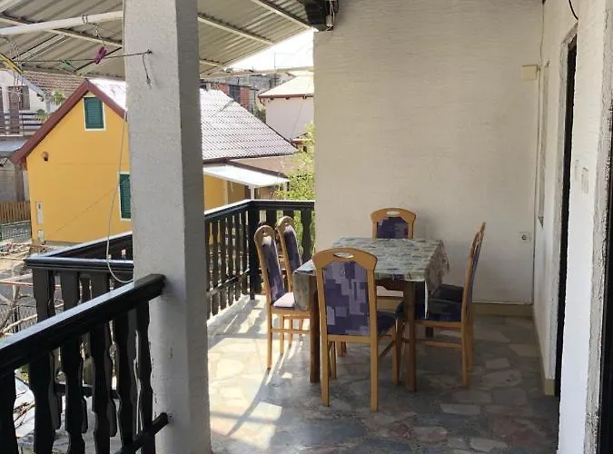 In With Balcony, Air Conditioning, Wifi, Dishwasher 4834-3