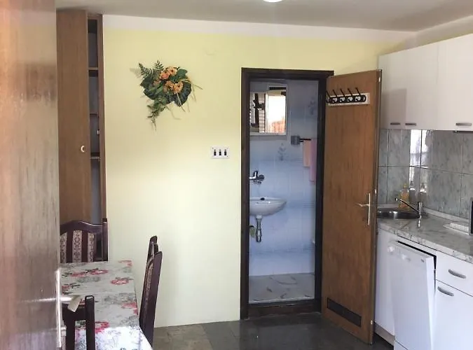 In With Balcony, Air Conditioning, Wifi, Dishwasher 4834-3