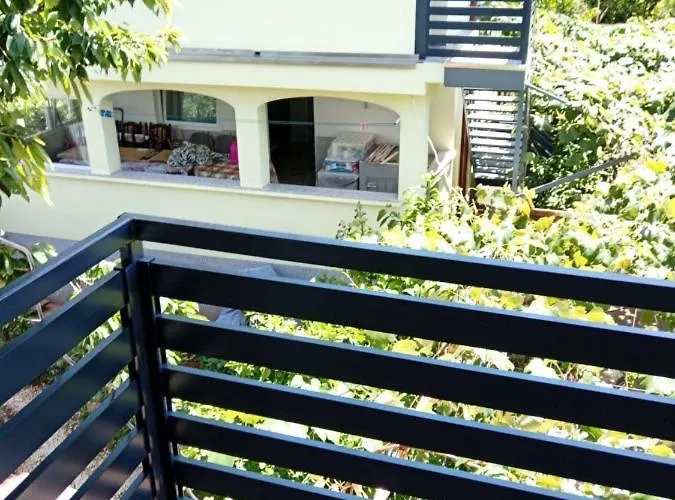 Apartman In With Balcony, Air Conditioning, Wifi, Dishwasher 4834-3 Ždrelac