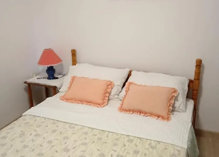 Apartament In With Balcony, Air Conditioning, Wifi, Dishwasher 4834-3 Ždrelac